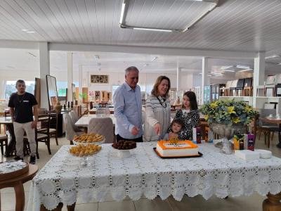 Família Giacobo celebra os 50 anos da Dimagil com bênção e homenagem aos colaboradores